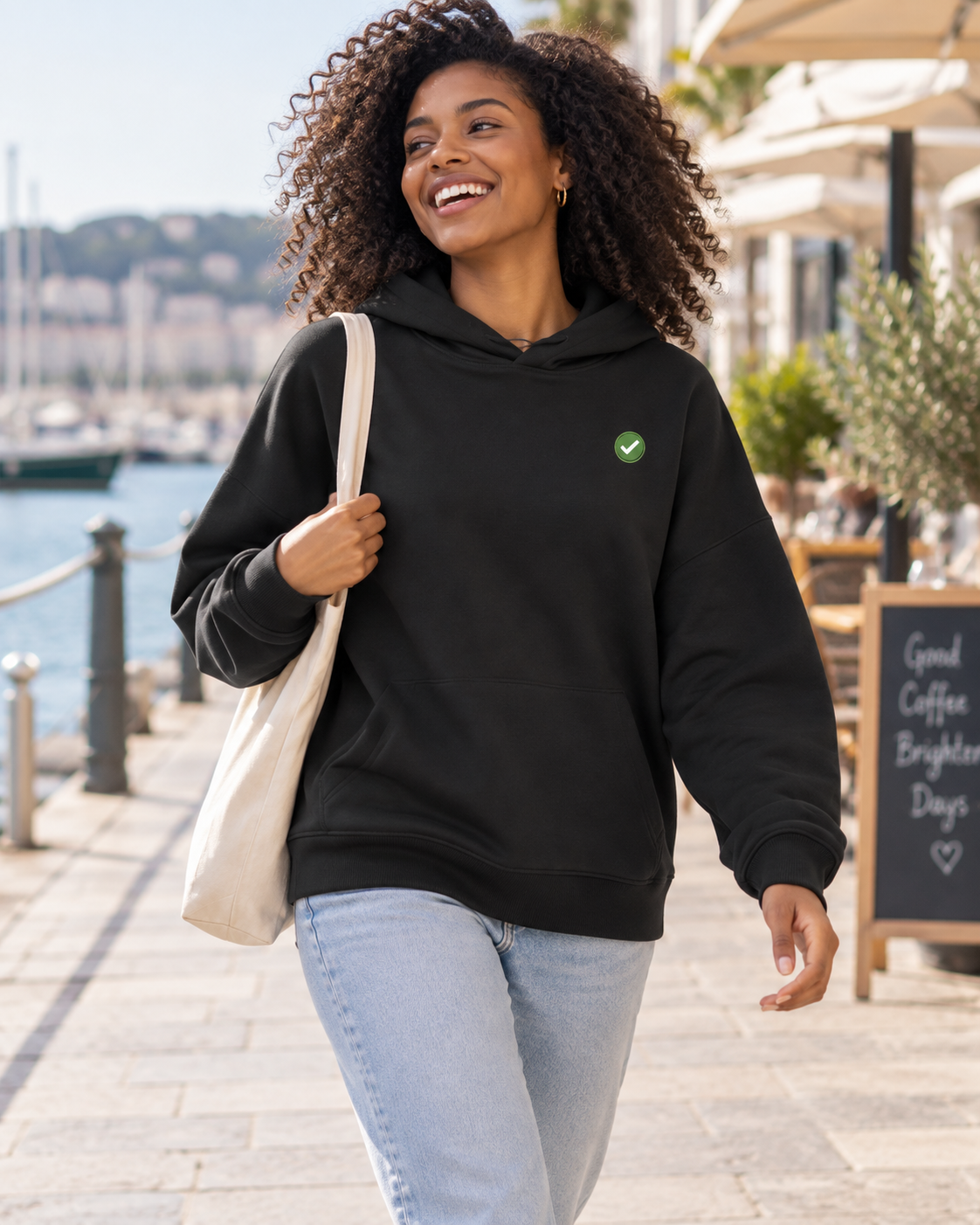 EARTHSMART 'ICONIC' EMBLEM VERSION - MADE FROM 100% ORGANIC COTTON & RECYCLED POLYSTER.